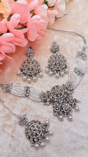 White silver set